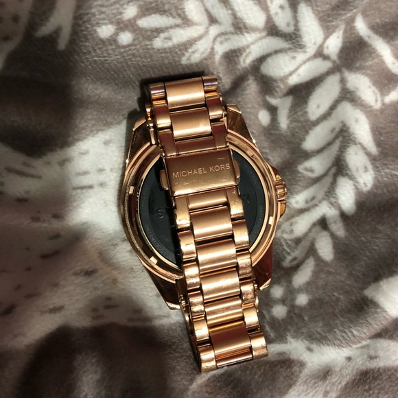 *SOLD* Micheal kors smartwatch - Picture 2 of 5